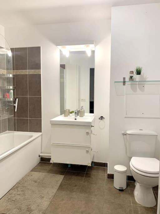Apartmán Grand F3 A 30Mn De Paris - Terrasse + Parking Prive Saint-Ouen-l'Aumone Exteriér fotografie